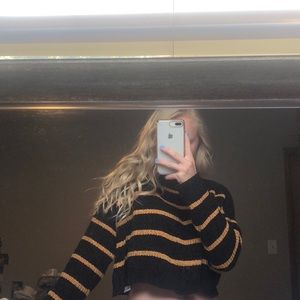 Black and yellow cropped sweater